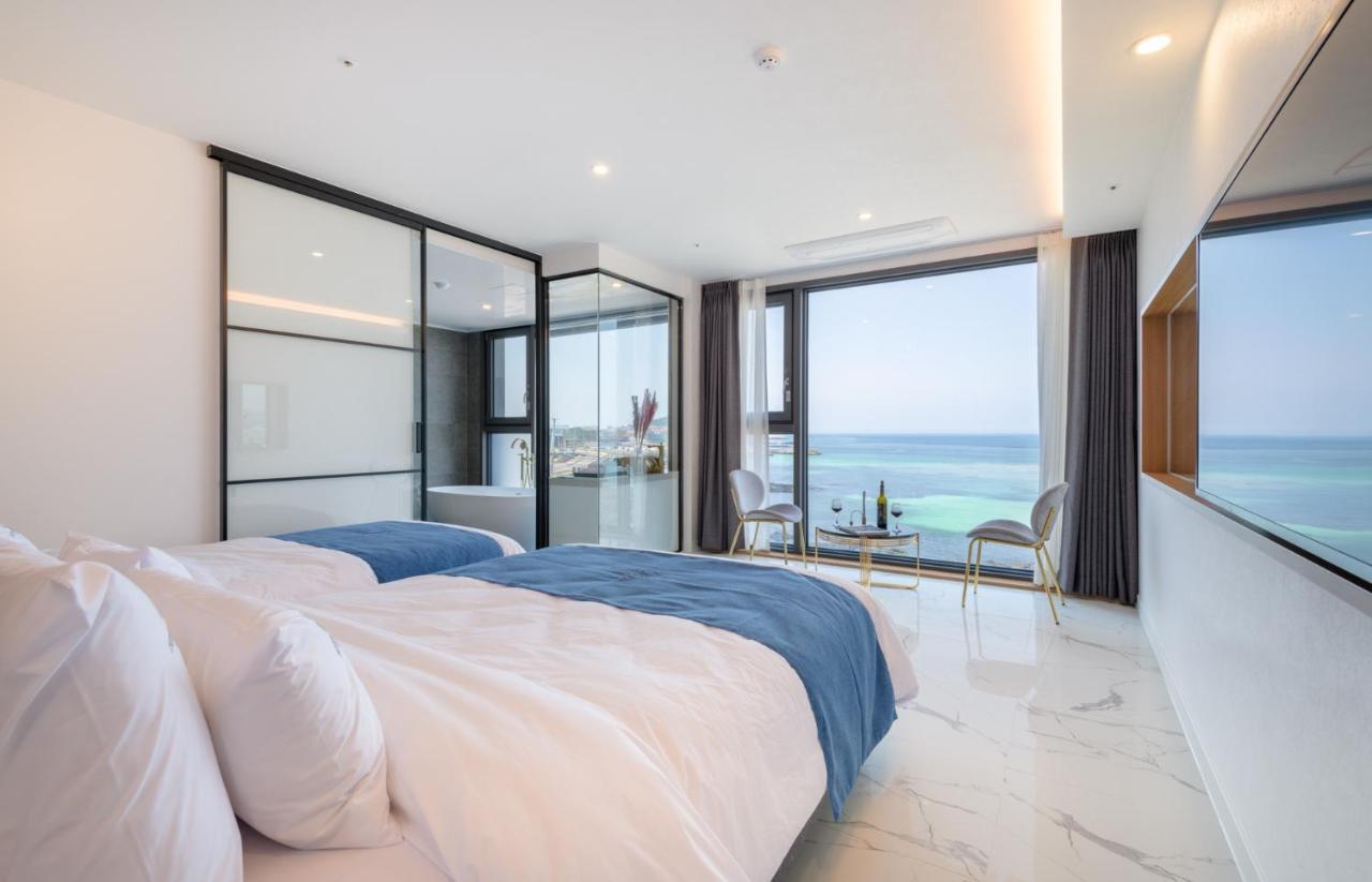 ג'גו Hotel Mer Bleue מראה חיצוני תמונה